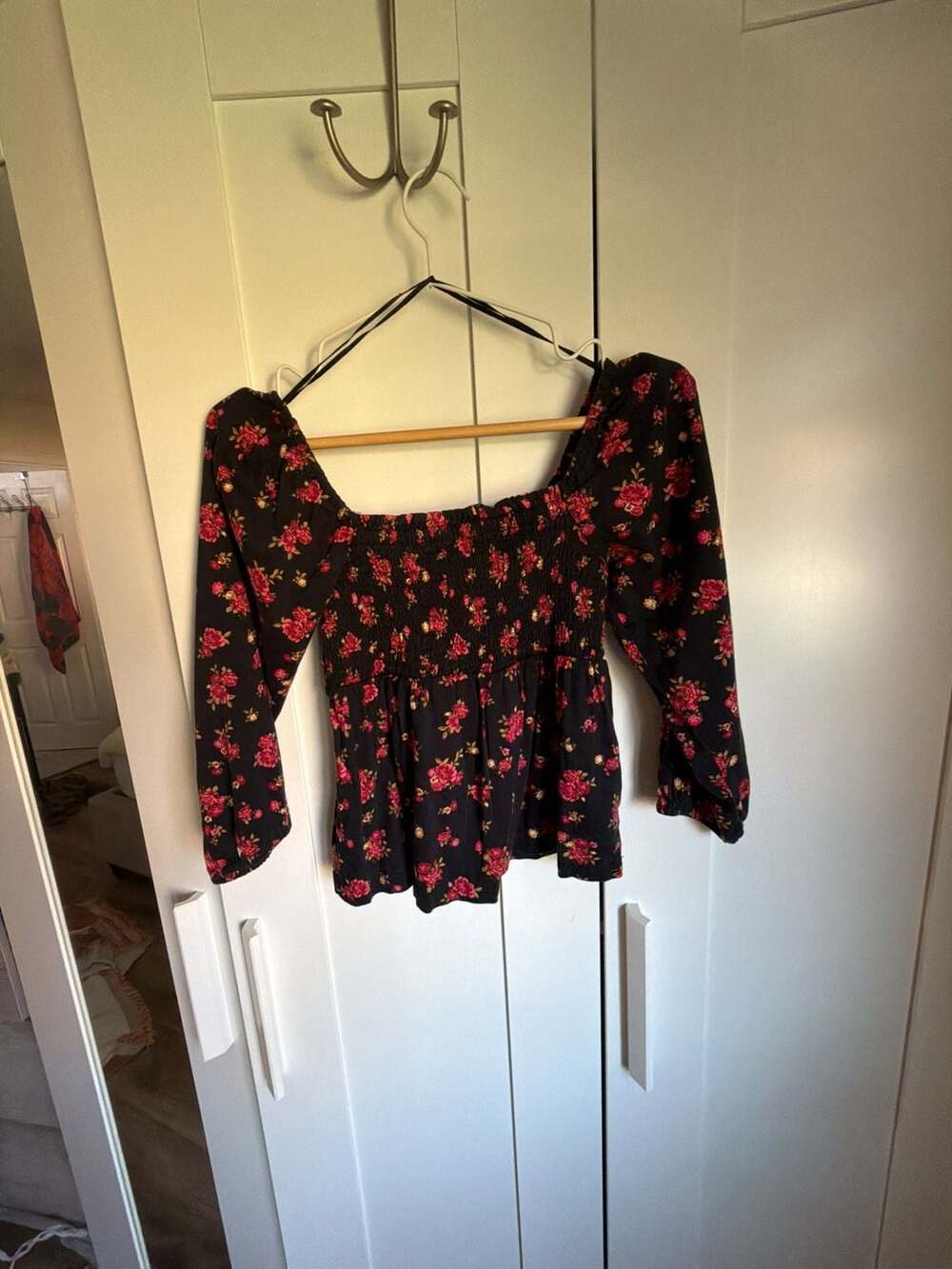 Old Navy Black Pink Floral Smocked Square Neck Peplum Top Size S 6-7